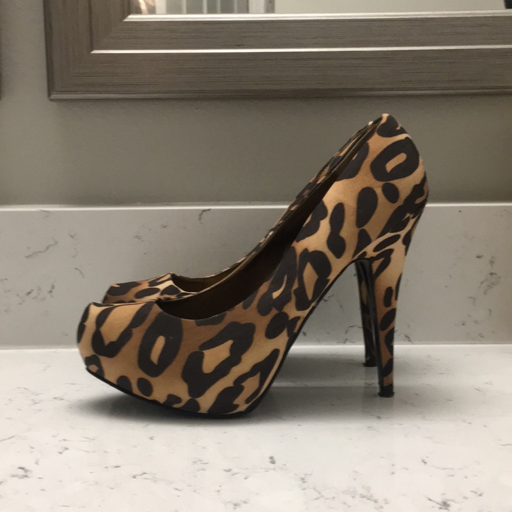 Leopard heels